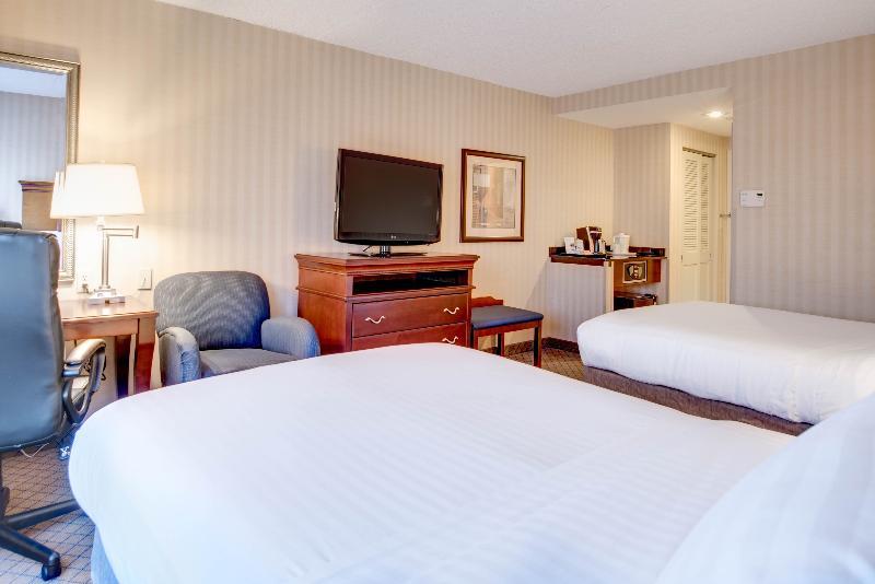 Holiday Inn Express & Suites West Long Branch - Eatontown, An Ihg Hotel Dış mekan fotoğraf